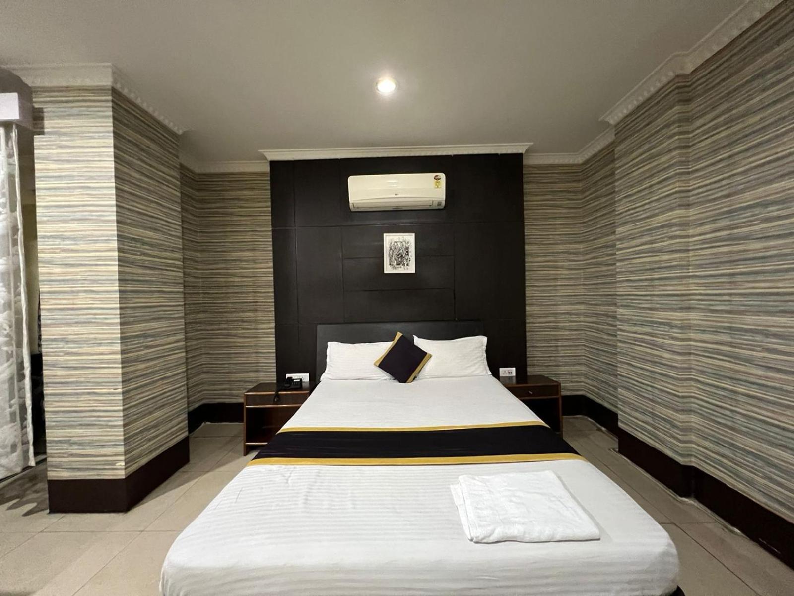 Hotel Bluemoon Γουβαχάτι Εξωτερικό φωτογραφία